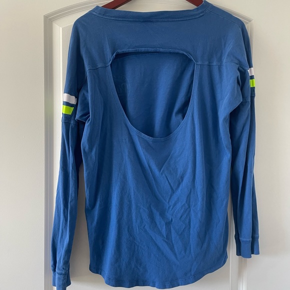 Victoria’s Secret PINK open back top - Picture 4 of 4